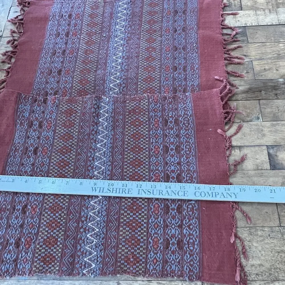 4 Vintage Linen Placemats 13in x 18in Hand-Woven Geometric Tasseled